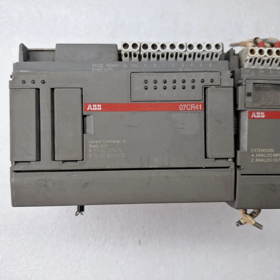 ABB 07CR41 AC31 PLC WITH XM06B5 ANALOG INPUT/OUTPUT MODULE (USED WORKING)